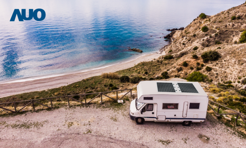 「可撓輕量化太陽光電板SunCurva」使用輕量特殊耐候型複合板取代傳統太陽能板的玻璃前板，不僅降低70%重量，每米平方僅3Kg；具有抗衝擊性能及通過電磁相容性測試，可應用於交通運輸工具，如露營車、遊艇等